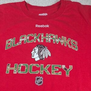 Reebok Chicago Blackhawks T-Shirt Mens Size M Red Short Sleeve Sports Hockey NHL